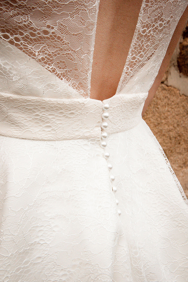 morgane robe de mariee courte sur mesure toute en dentelle taille haute jupe evasee ceinturee
