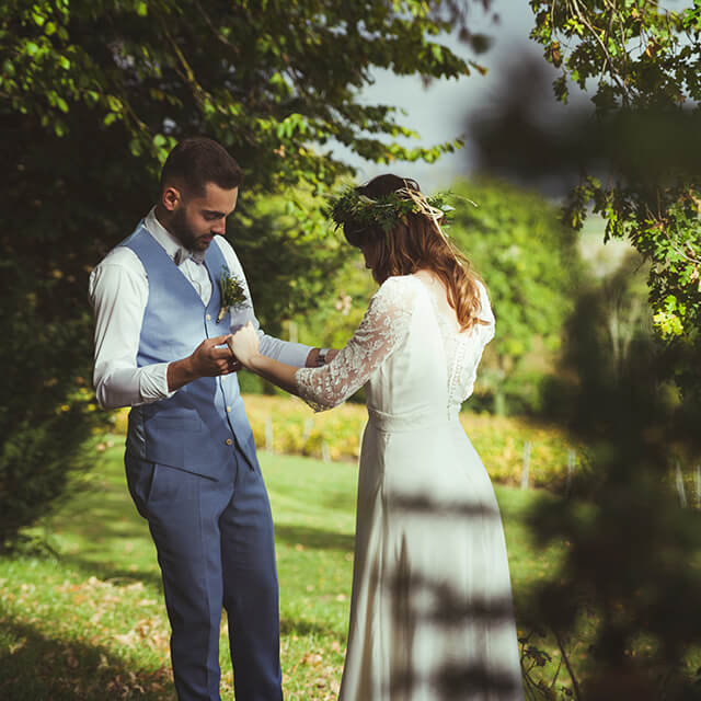 mariage automnal robe de mariee manches longues en dentelle sur mesure atelier de couture montfavet rochefort sur gard