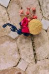 barette lina accessoire de cheveux pour mariee en fleurs stabilisees coloris flashy