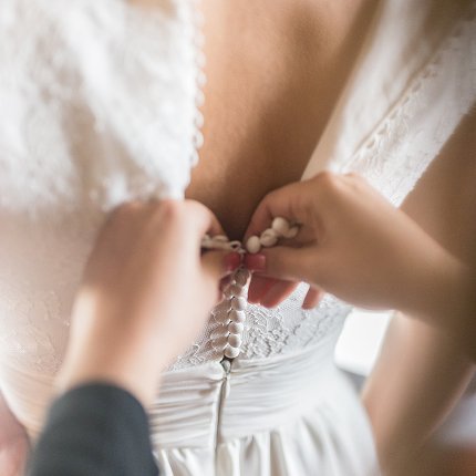 Robe de mariée ajustée dans le dos