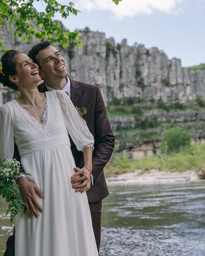 Photo de couple marié, Floriane et son mari, en 2024