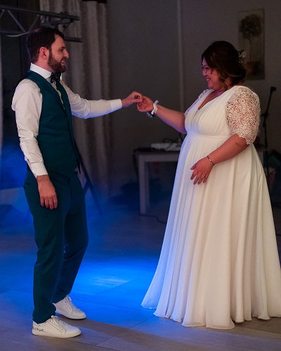 Photo de couple marié, Olivia et son mari, en 2022