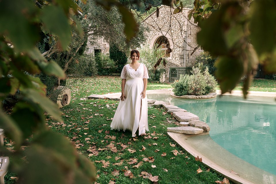 Création d’une robe de mariée sur mesure, adaptée à votre morphologie, pour vous sentir pleinement vous-même
